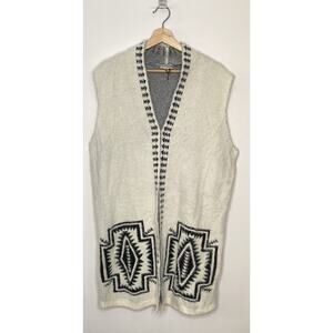 VENARIO Women's Sweater Vest - Callie Southwestern Design - Size Large (NWOT)